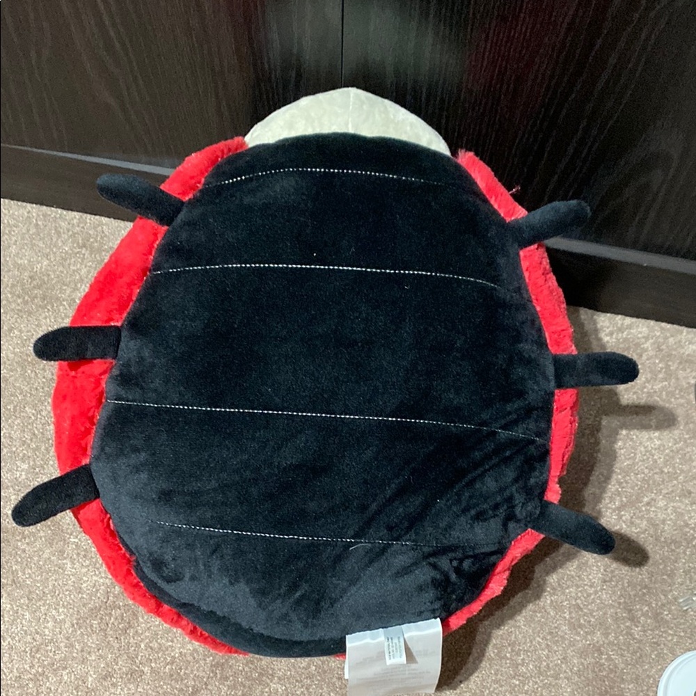 Squishable ladybug plush - Picture 4 of 4